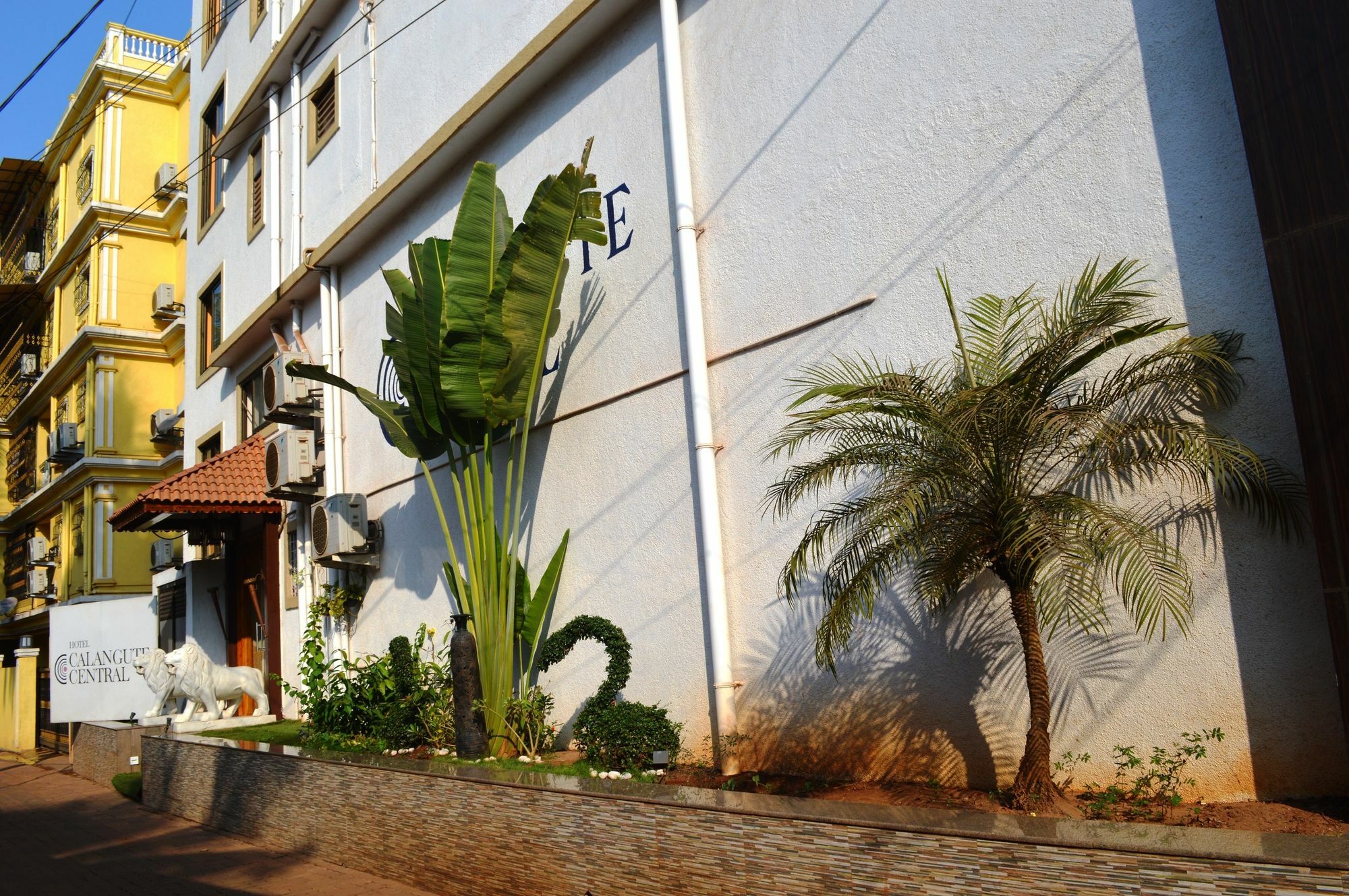 Hotel Calangute Central होटल